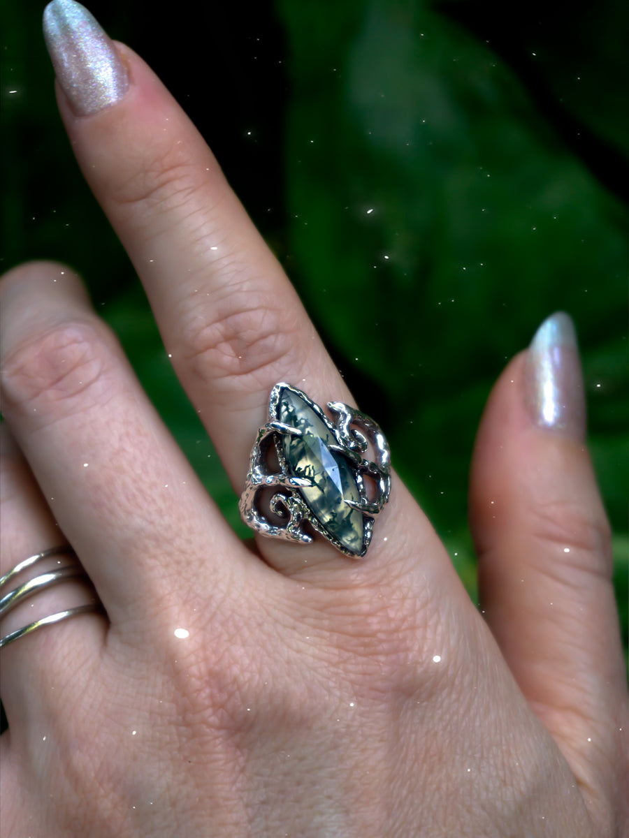 Moss Agate Labyrinth Ring 6.5